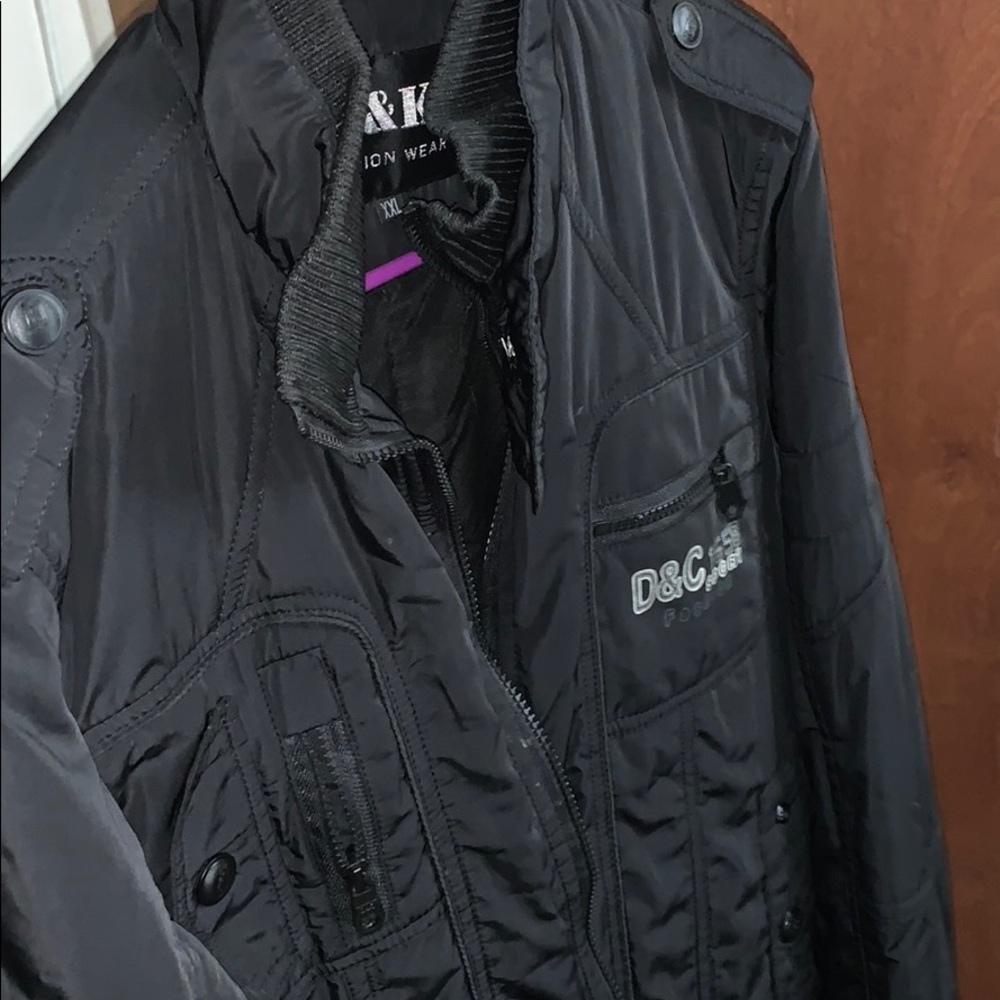 black jacket - Picture 3 of 5